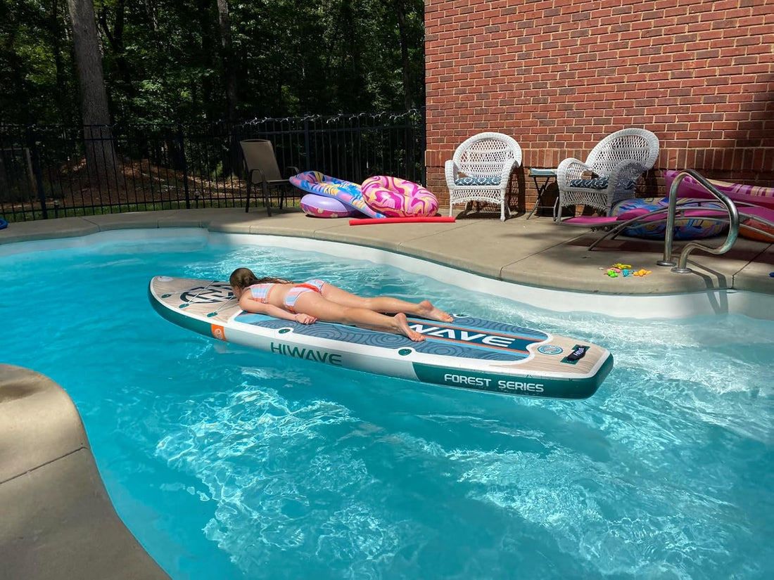 Pool Party with Hiwave